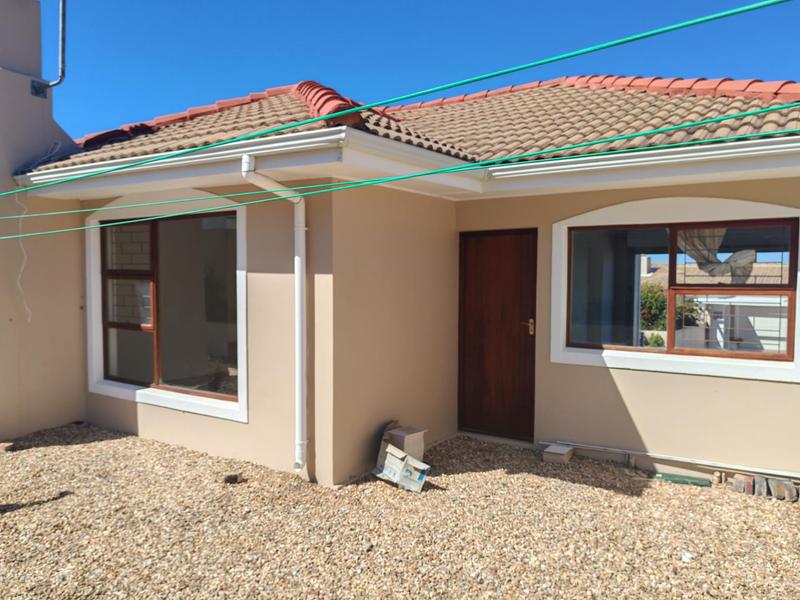 To Let 2 Bedroom Property for Rent in Chanteclair Western Cape